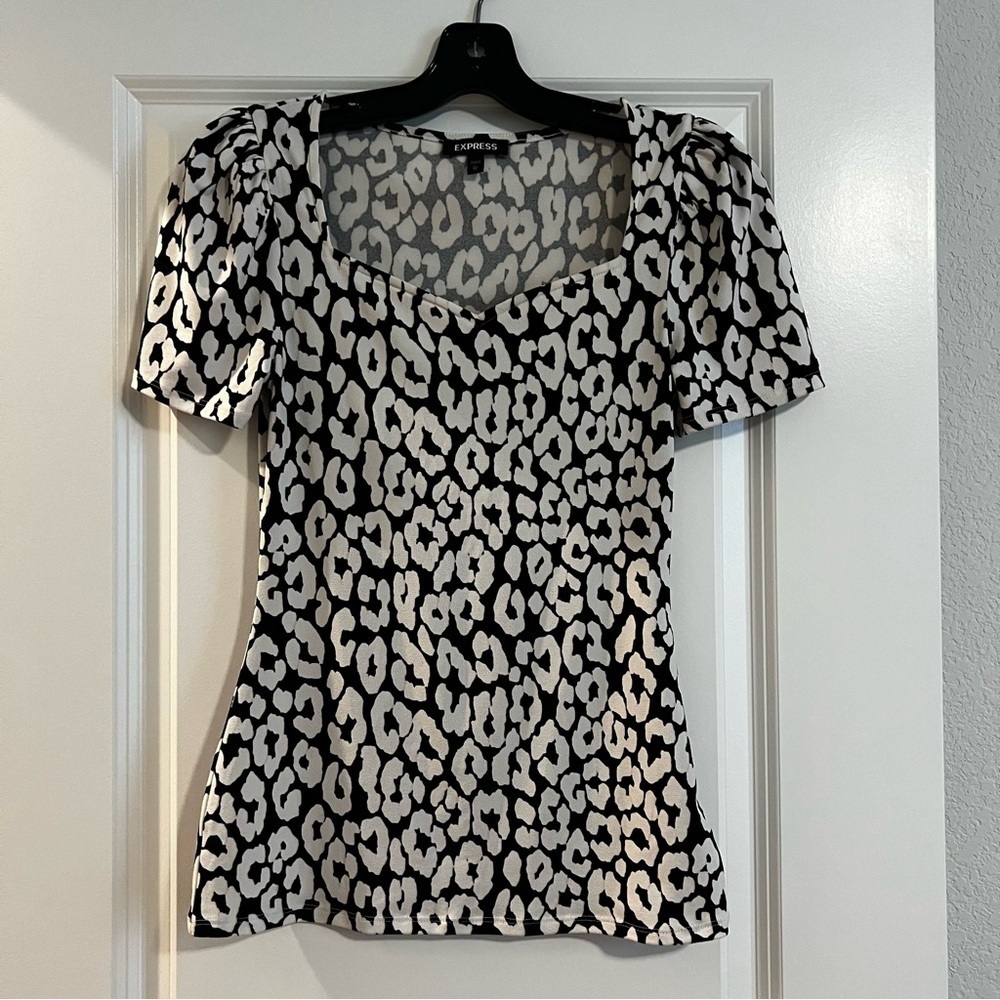 EXPRESS BLOUSE SIZE XS